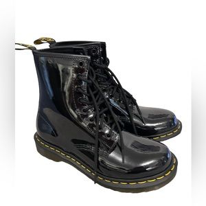 Dr. Martens 1460 Black Patent Lace Up Boots. Women’s Sz 8